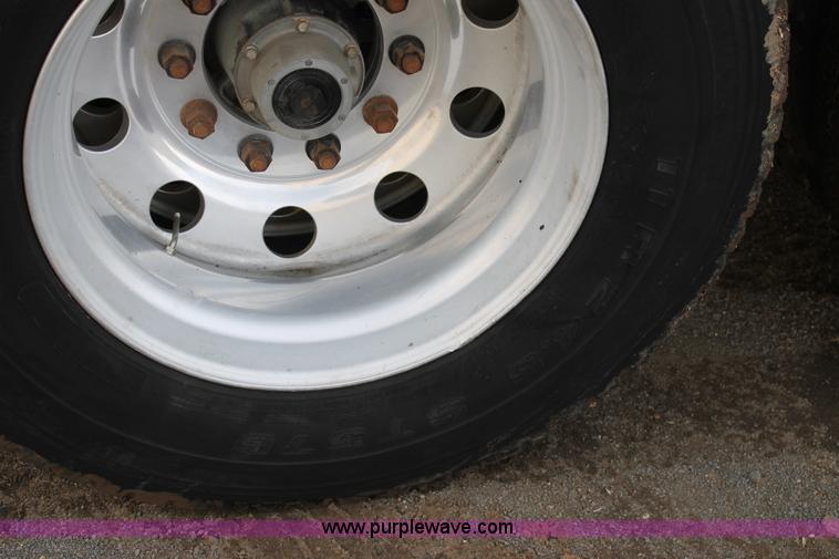 image for item C3720 2010 Aeroswint trailer