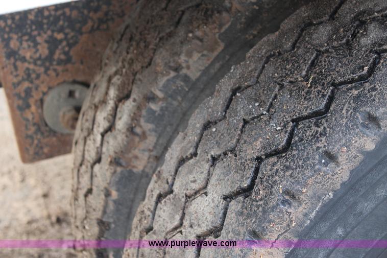 image for item C3720 2010 Aeroswint trailer