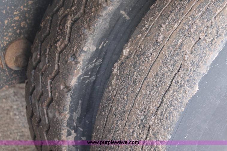 image for item C3720 2010 Aeroswint trailer