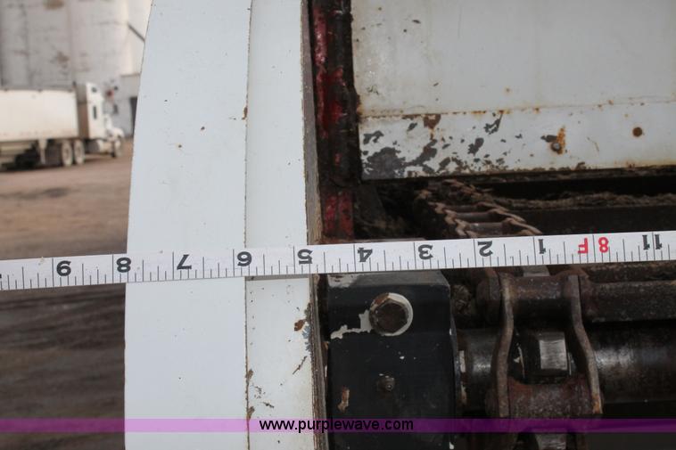 image for item C3720 2010 Aeroswint trailer