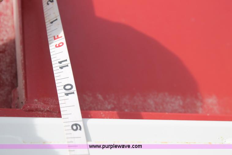 image for item C3720 2010 Aeroswint trailer