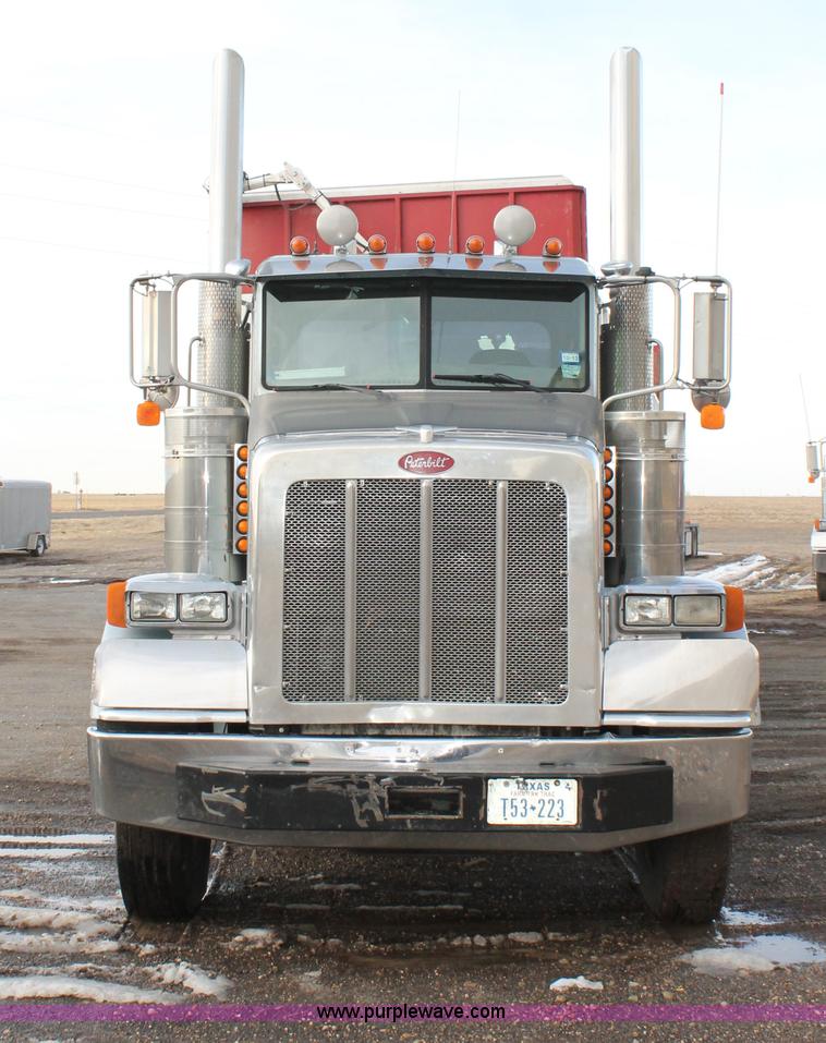 image for item C3721 2009 Peterbilt 367 semi truck