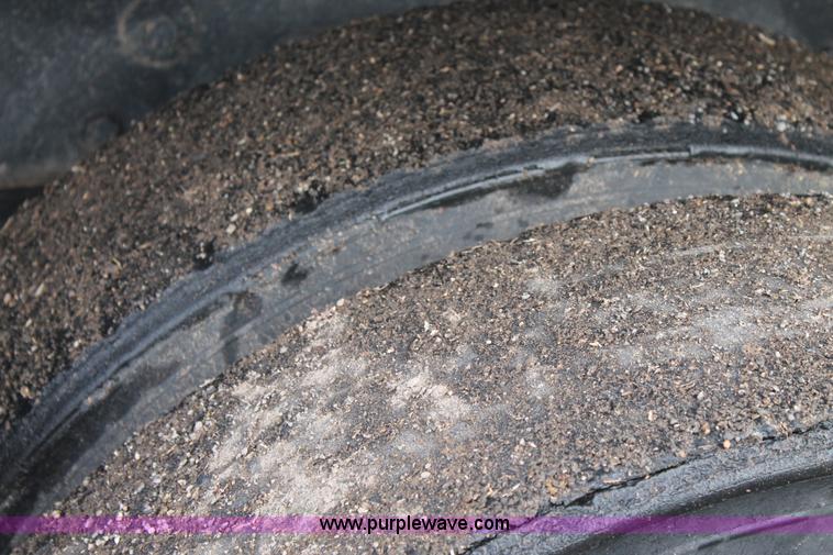 image for item C3721 2009 Peterbilt 367 semi truck