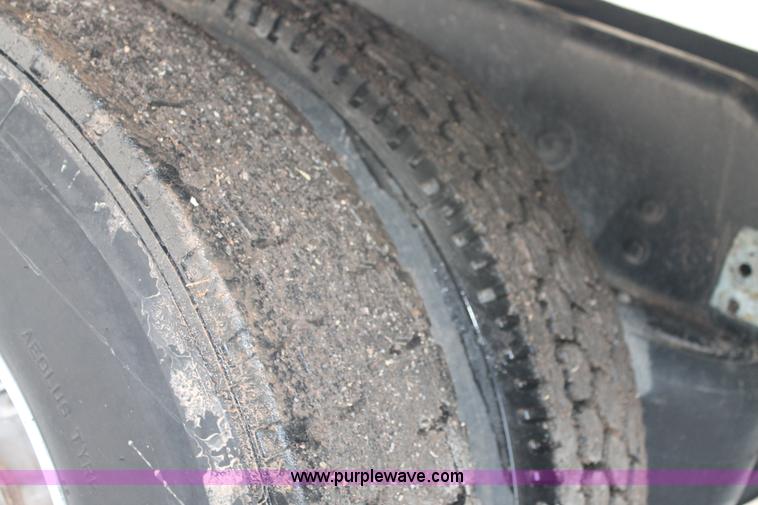 image for item C3721 2009 Peterbilt 367 semi truck