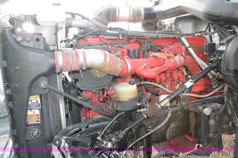 image for item C3721 2009 Peterbilt 367 semi truck