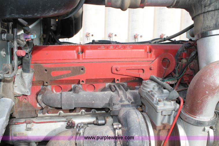 image for item C3721 2009 Peterbilt 367 semi truck