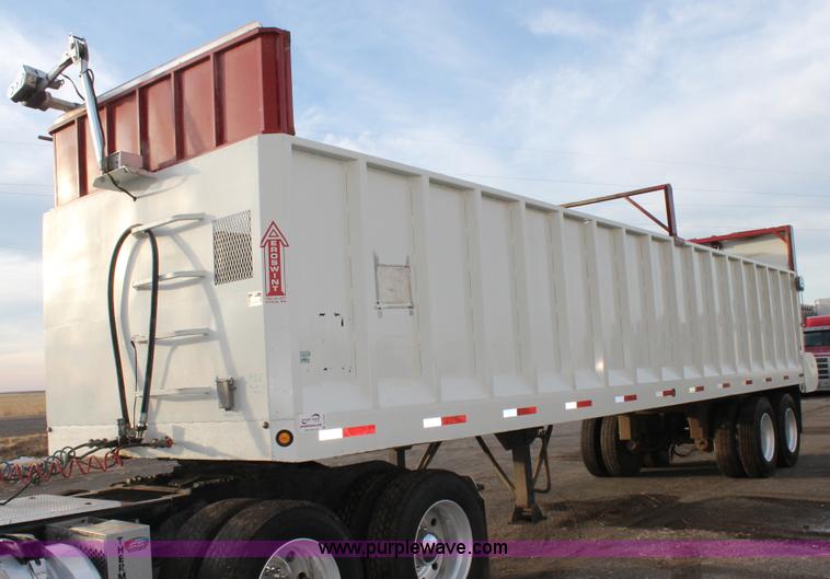 image for item C3722 2010 Aeroswint trailer