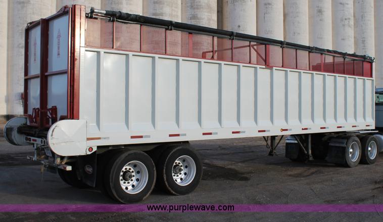 image for item C3722 2010 Aeroswint trailer