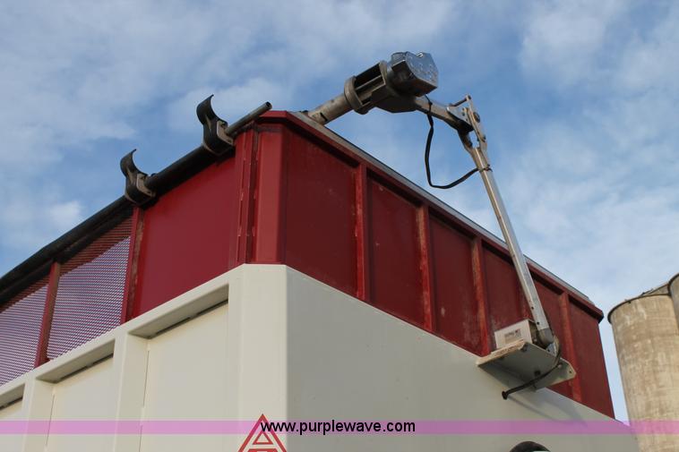 image for item C3722 2010 Aeroswint trailer