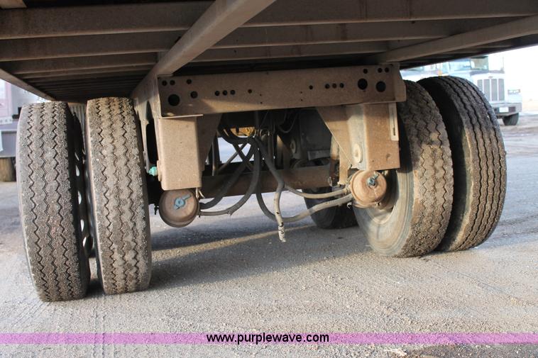 image for item C3722 2010 Aeroswint trailer