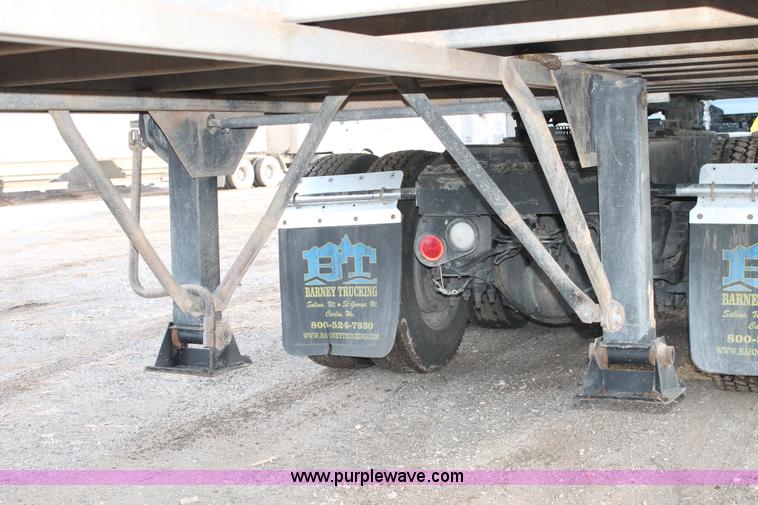 image for item C3722 2010 Aeroswint trailer