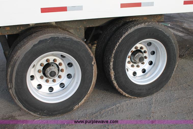 image for item C3722 2010 Aeroswint trailer