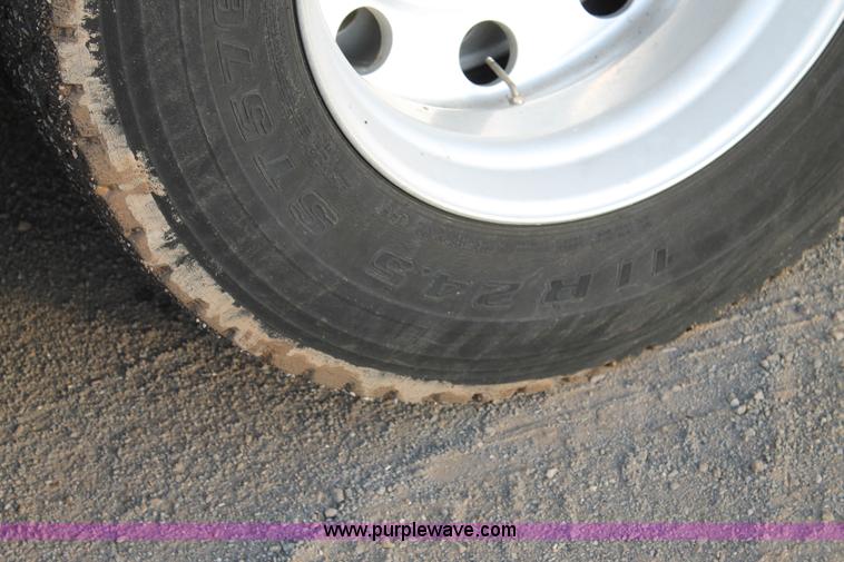 image for item C3722 2010 Aeroswint trailer