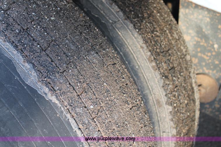 image for item C3722 2010 Aeroswint trailer