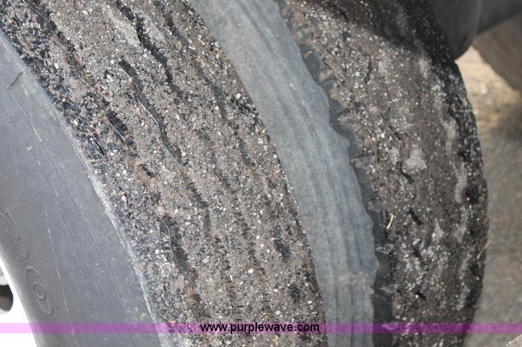 image for item C3722 2010 Aeroswint trailer