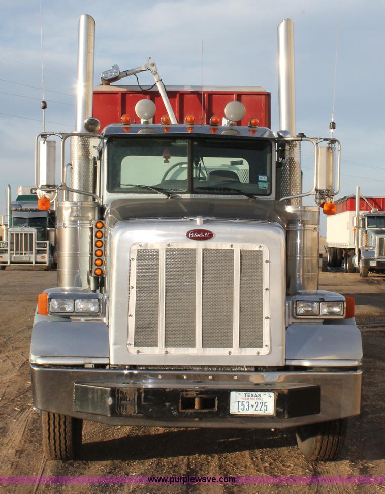 image for item C3723 2009 Peterbilt 367 semi truck