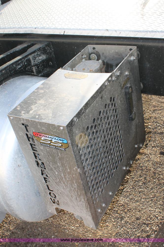 image for item C3723 2009 Peterbilt 367 semi truck