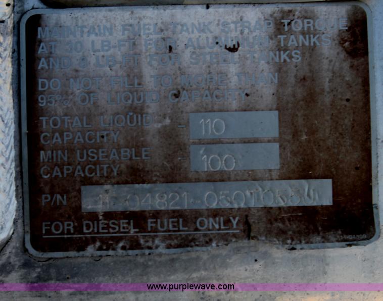 image for item C3723 2009 Peterbilt 367 semi truck