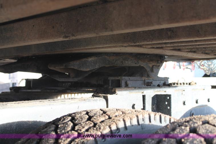 image for item C3723 2009 Peterbilt 367 semi truck