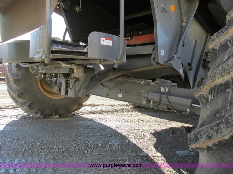 image for item F4833 2009 Lexion 575R RWA combine