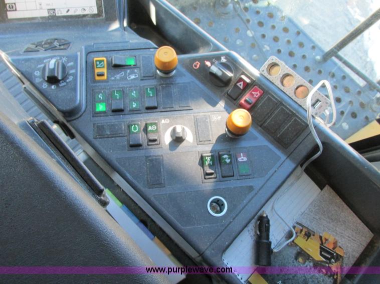 image for item F4833 2009 Lexion 575R RWA combine