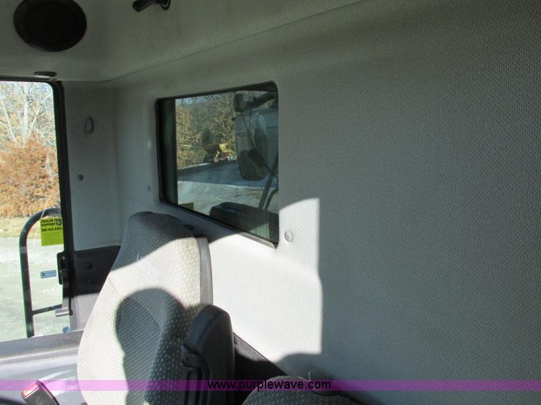 image for item F4833 2009 Lexion 575R RWA combine