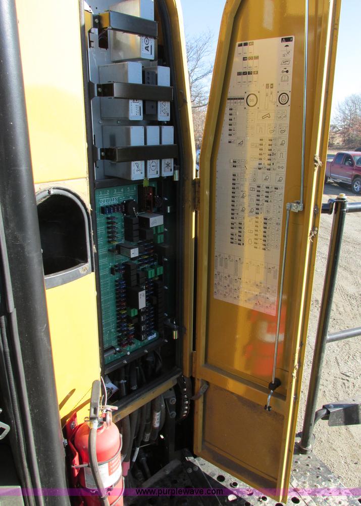 image for item F4833 2009 Lexion 575R RWA combine