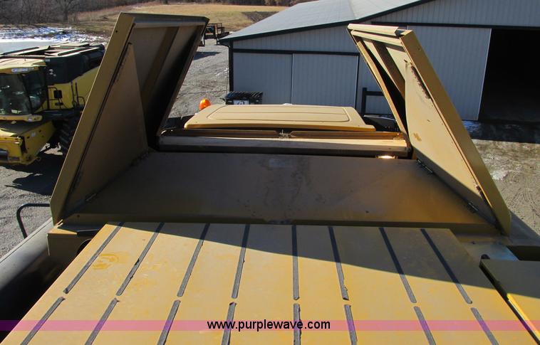 image for item F4833 2009 Lexion 575R RWA combine