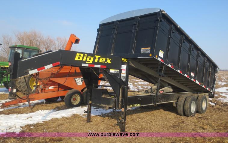 image for item F6759 2007 Big Tex 25DU-18 dump trailer
