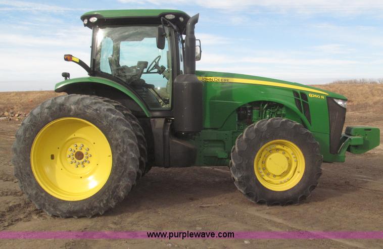 image for item F7228 2011 John Deere 8260R MFWD tractor