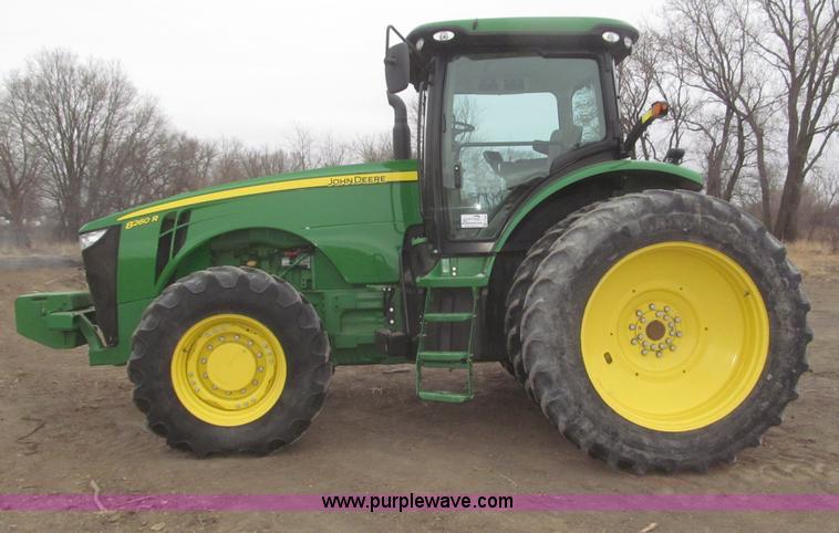 image for item F7228 2011 John Deere 8260R MFWD tractor