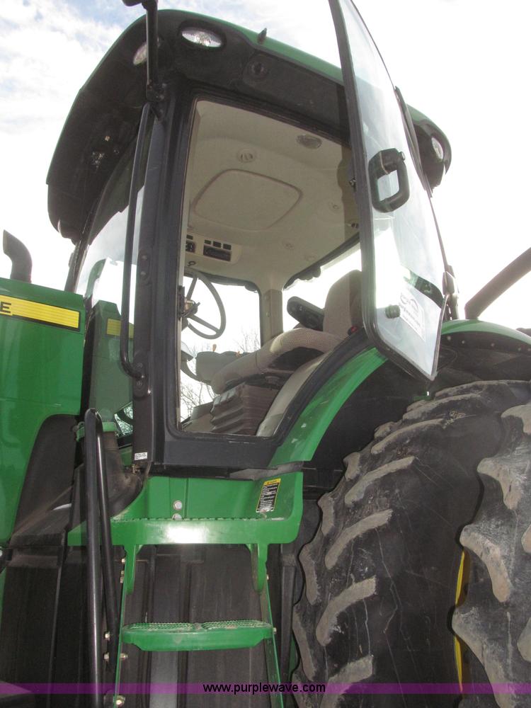 image for item F7228 2011 John Deere 8260R MFWD tractor