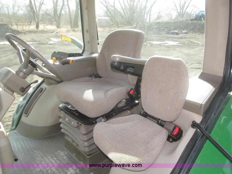 image for item F7228 2011 John Deere 8260R MFWD tractor