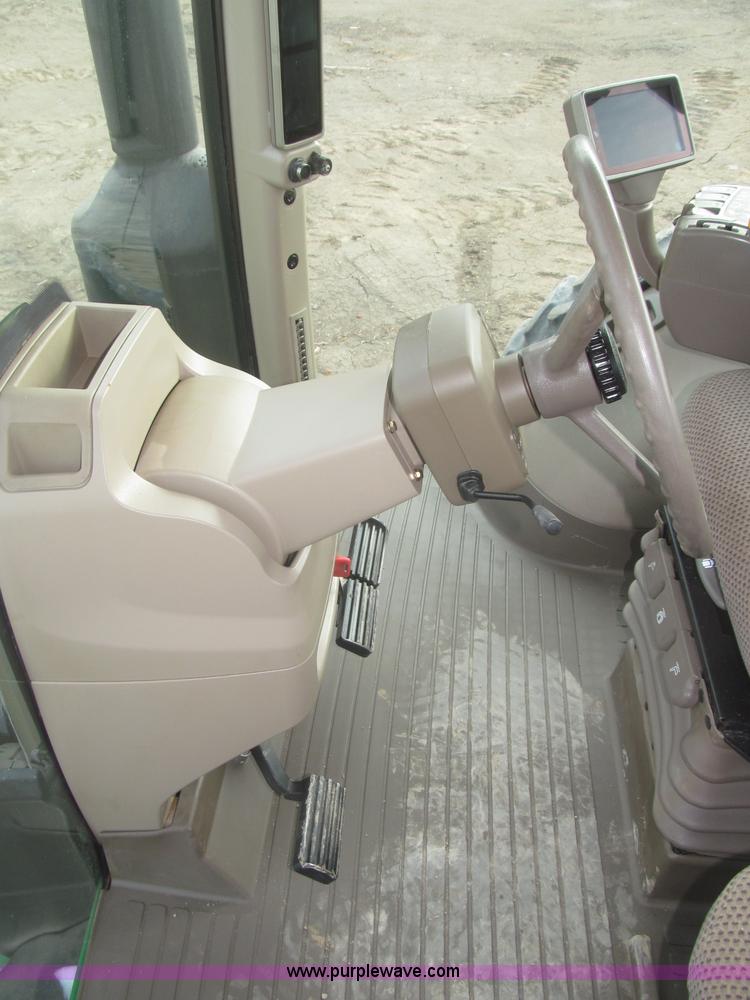 image for item F7228 2011 John Deere 8260R MFWD tractor