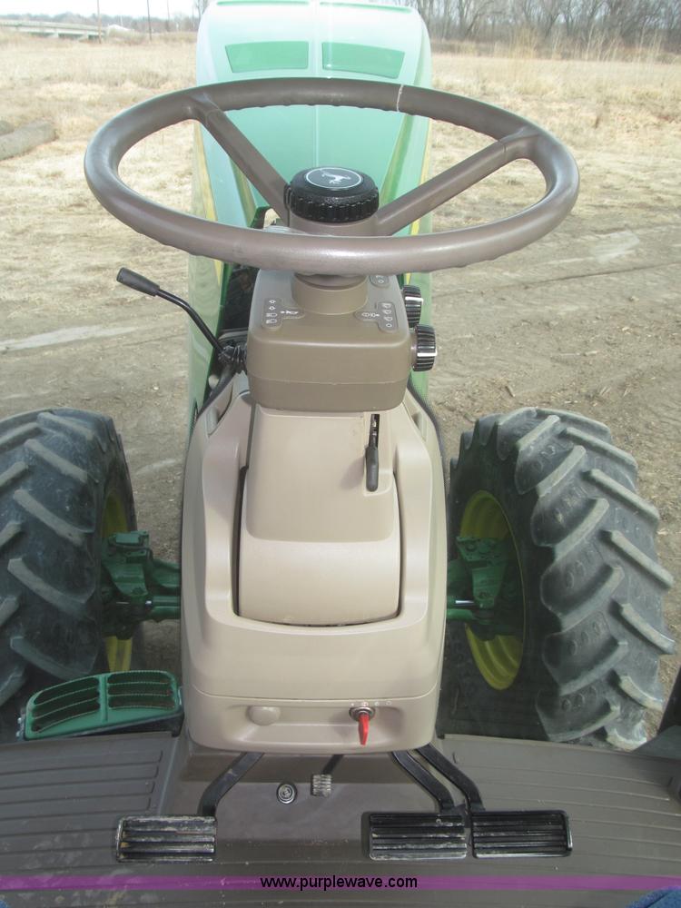 image for item F7228 2011 John Deere 8260R MFWD tractor
