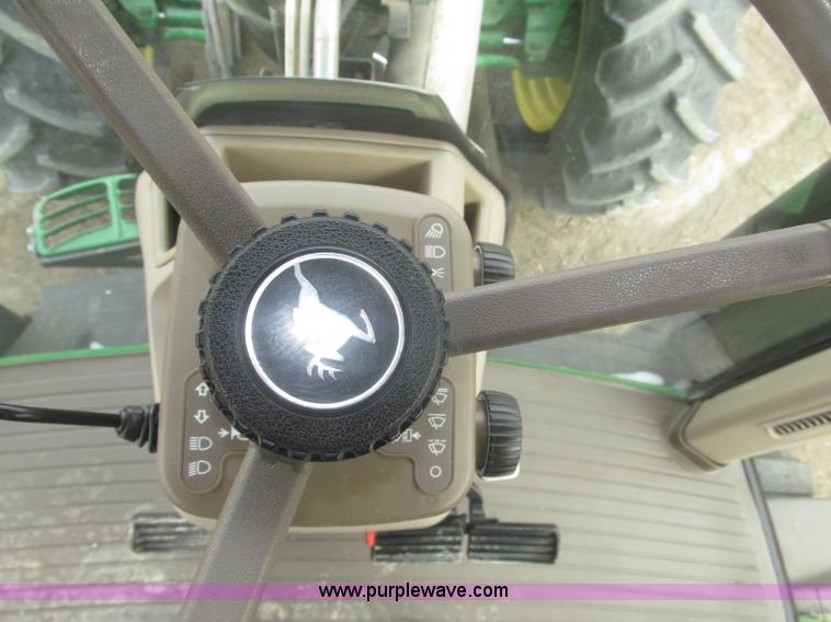 image for item F7228 2011 John Deere 8260R MFWD tractor