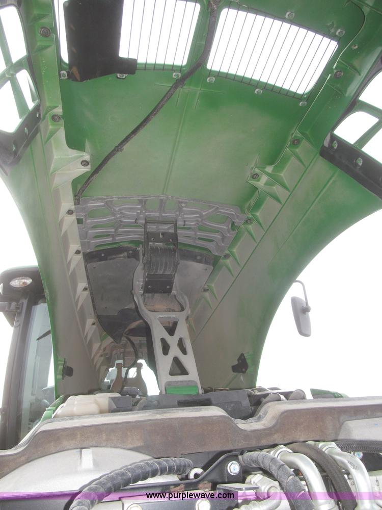 image for item F7228 2011 John Deere 8260R MFWD tractor