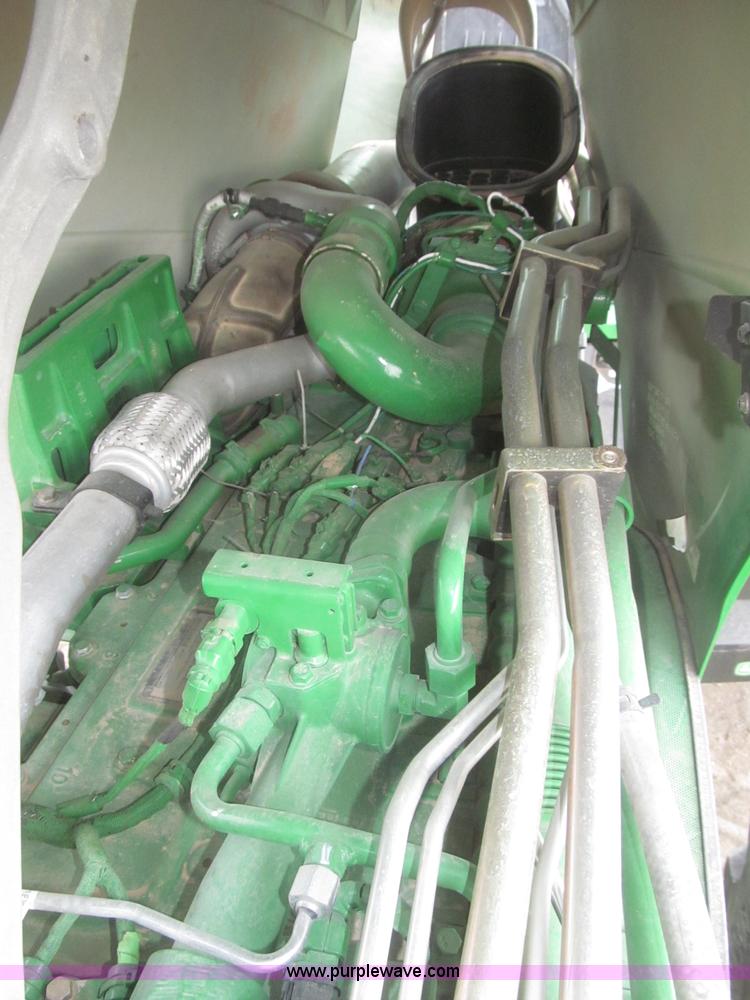 image for item F7228 2011 John Deere 8260R MFWD tractor