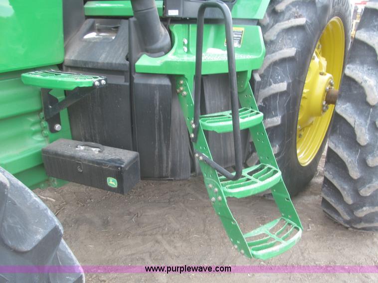 image for item F7228 2011 John Deere 8260R MFWD tractor