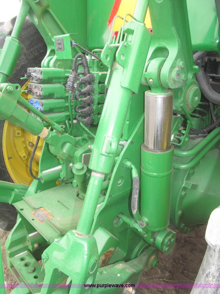 image for item F7228 2011 John Deere 8260R MFWD tractor