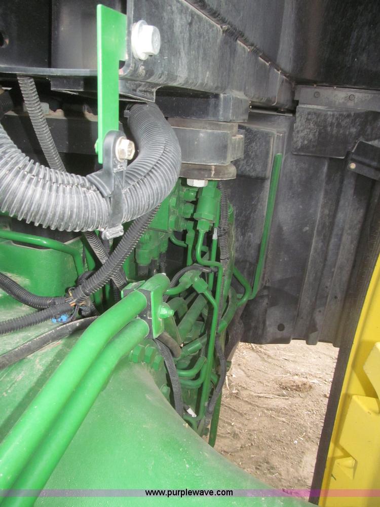 image for item F7228 2011 John Deere 8260R MFWD tractor