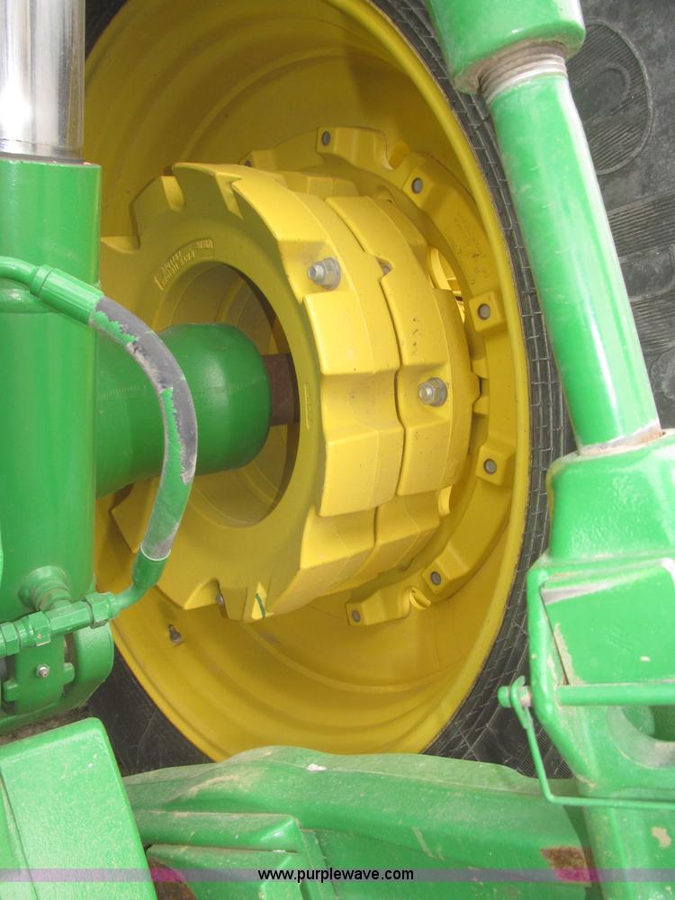 image for item F7228 2011 John Deere 8260R MFWD tractor