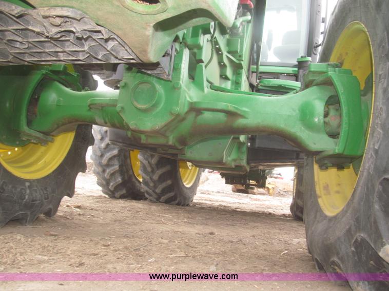 image for item F7228 2011 John Deere 8260R MFWD tractor