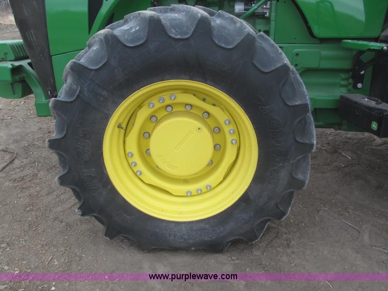 image for item F7228 2011 John Deere 8260R MFWD tractor