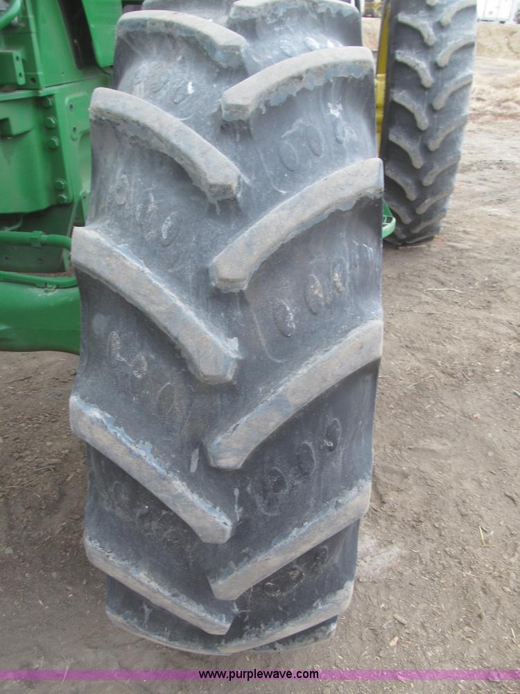image for item F7228 2011 John Deere 8260R MFWD tractor