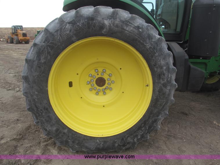 image for item F7228 2011 John Deere 8260R MFWD tractor