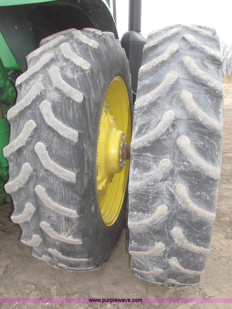 image for item F7228 2011 John Deere 8260R MFWD tractor