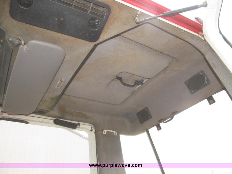 image for item F7229 1994 Case IH 4210 utility tractor