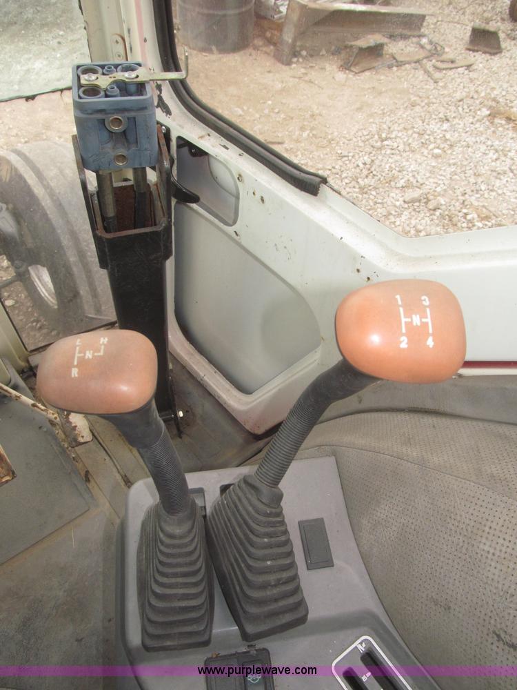 image for item F7229 1994 Case IH 4210 utility tractor