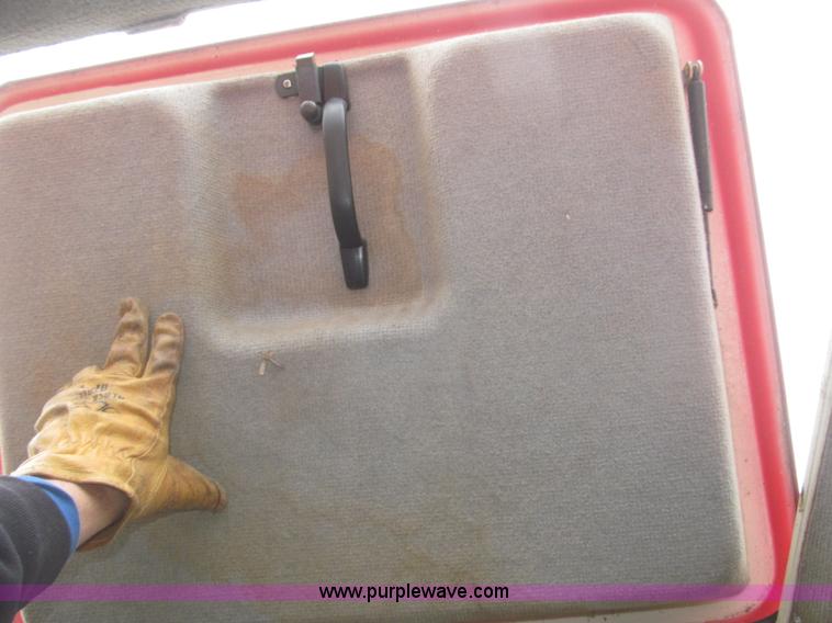 image for item F7229 1994 Case IH 4210 utility tractor